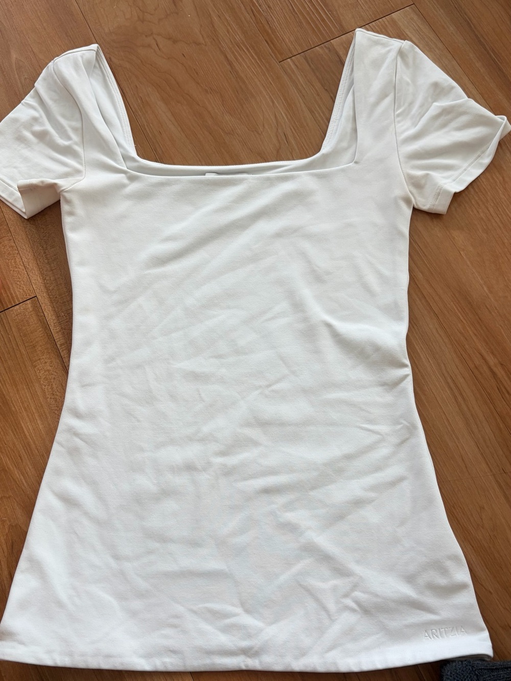 Aritzia White Square Neck Short Sleeve Tee